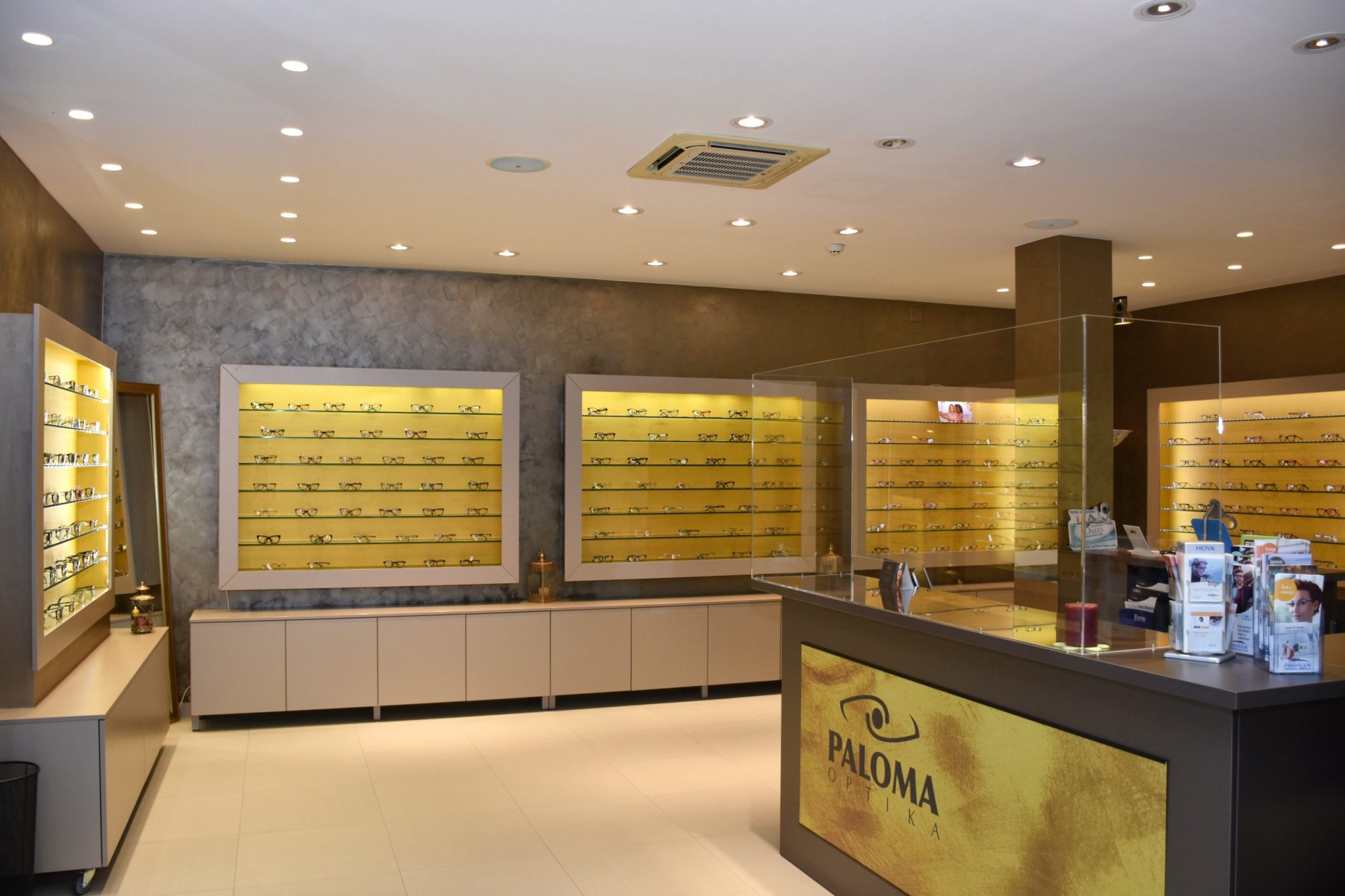 Optika Paloma, Karlovac – prodajni prostor